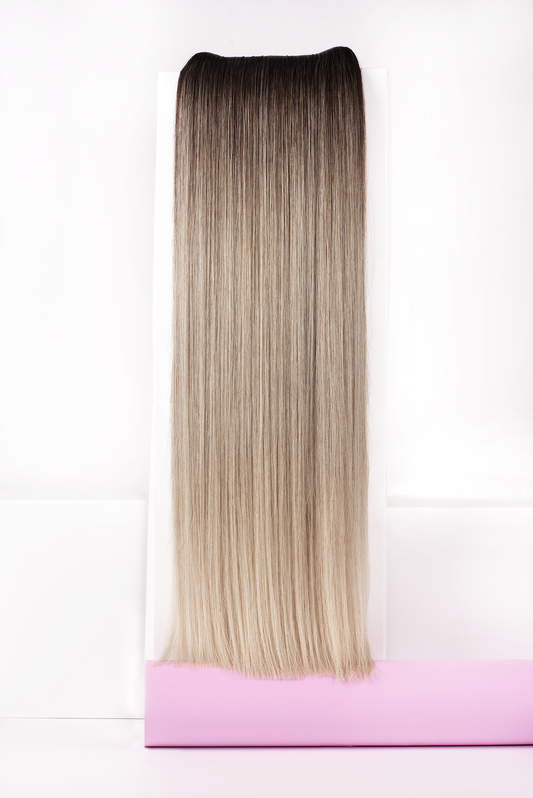 Mae - Light Highlighted Blonde